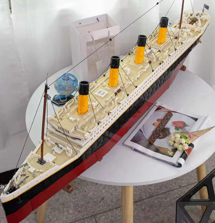 Titanic Building Block